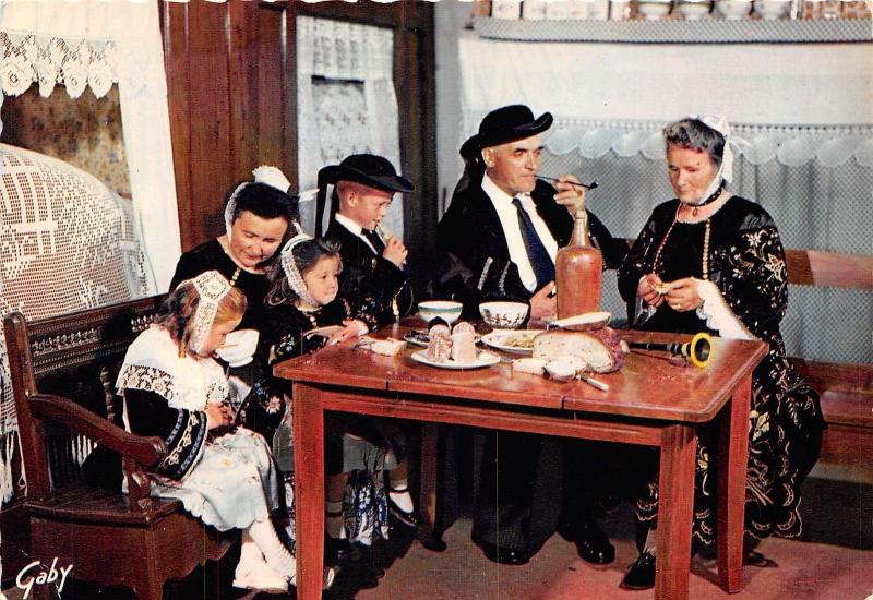 BR28533 Kernascleden Priziac jour de festin folklore costume france