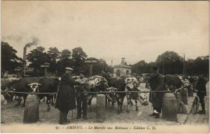 CPA AMIENS Le Marché aux Bestiaux (758057)