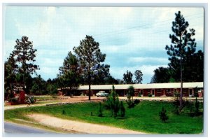 1958 Franelgo Motel & Restaurant Cottage Classic Car Bainbridge Georgia Postcard