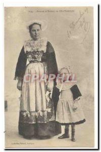 Postcard Old Woman and child of Chateaulin