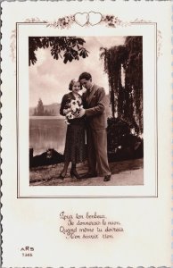 Romantic Couple In Love Vintage RPPC C152