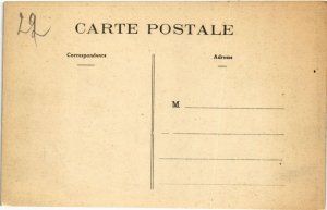 CPA GUINGAMP La Place du Centre (1295085)