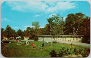 Woodland Motel and Cabins Utica NY New York Chairs Unused VIntage Postcard H63