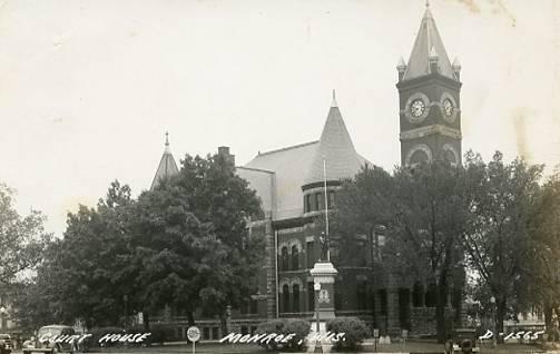 WI - Monroe, Court House     RPPC