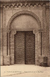 CPA PARAY-le-MONIAL Porte Laterale de la Basilique (1190273)