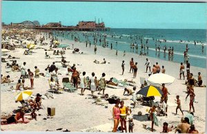 Postcard BEACH SCENE Wildwood New Jersey NJ AN1449