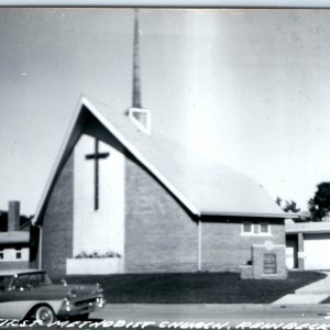 c1950s Reinbeck, IA RPPC First Methodist Episcopal ME Church Car Real Photo A112