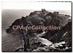 Modern Postcard The Golden Island Iles du Levant Le Phare