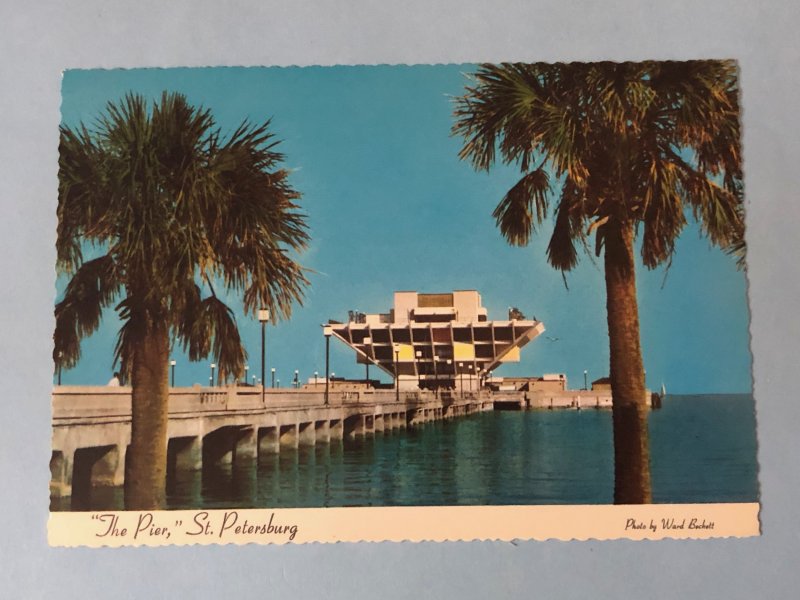 Vintage postcard The Pier, St. Petersburg, Florida (FL-1)