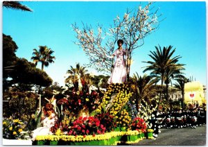 VINTAGE POSTCARD CONTINENTAL SIZE BATTLE OF FLOWERS PAGEANT CARNIVAL NICE FRANCE