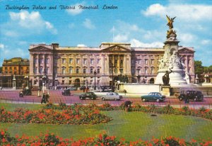 England London Buckingham Palace & Victoria Memorial