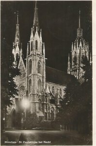 Munchen,  St. Paulskirche bei Nacht