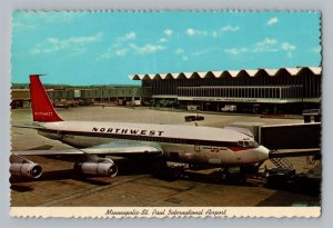 Aviation Postcard Northwest Airlines at Minneapolis St Paul Airport BA16