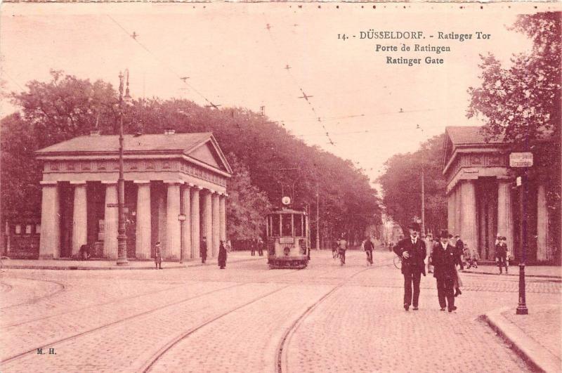 B94485 ratinger gate tramway tram   dusselforf    germany