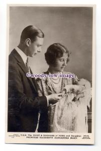 r1538 - Duke & Duchess of York with baby Princess Elizabeth - postcard