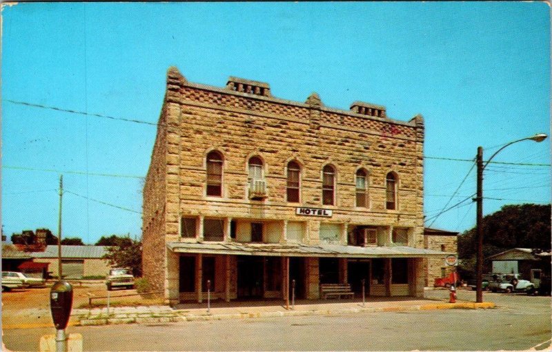 Granbury, TX Texas  OLD STRAIN HOTEL~(Nutt Hotel) HOOD COUNTY  Vintage Postcard