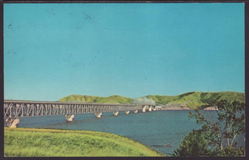 Mile Long Bridge,New Town,ND Postcard BIN