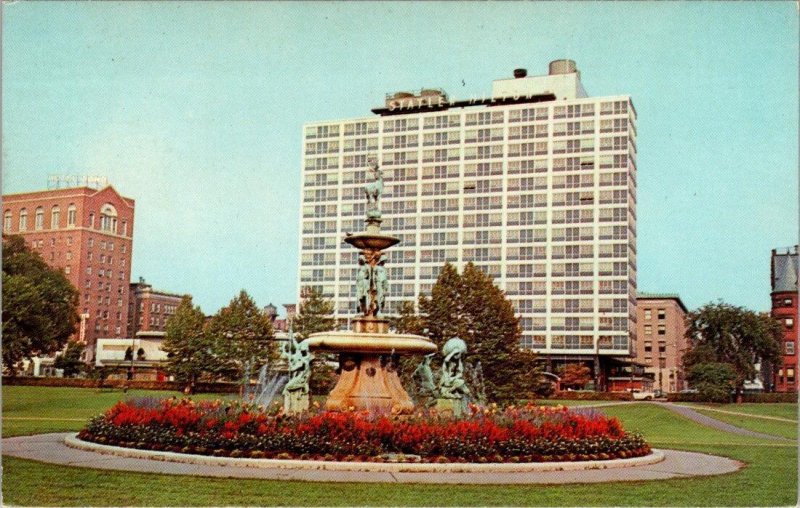 Hartford, CT Connecticut  STATLER HILTON HOTEL  Corning Fountain~Park  Postcard