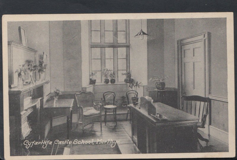 Wales Postcard - Cyfarthfa Castle School, Merthyr     T1121