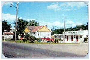 c1950's Sunrise Motel and Cabins Huntsville Ontario Canada Vintage Postcard