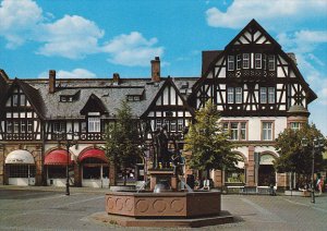 Germany Bad Homburg Marktplatz mit Laternenbrunnen