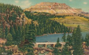 USA Beartooth Lake Yellowstone National Park Vintage Linen Postcard 07.35