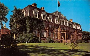 FREDERICTON, Canada   UNIVERSITY OF NEW BRUNSWICK  Administration Bldg  Postcard