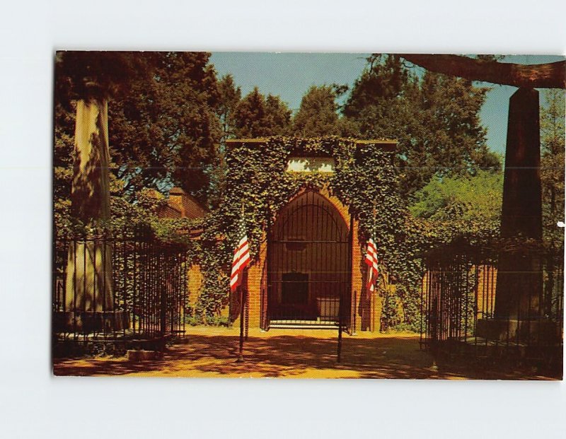 Postcard The Washington Tomb at Mount Vernon, Virginia