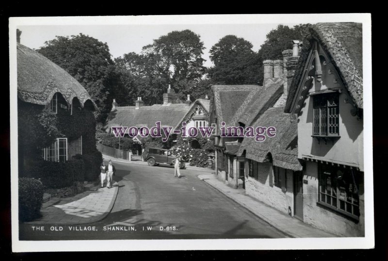 h2174 - Isle of Wight - The Old Village of Shanklin c1940s - Dean postcard