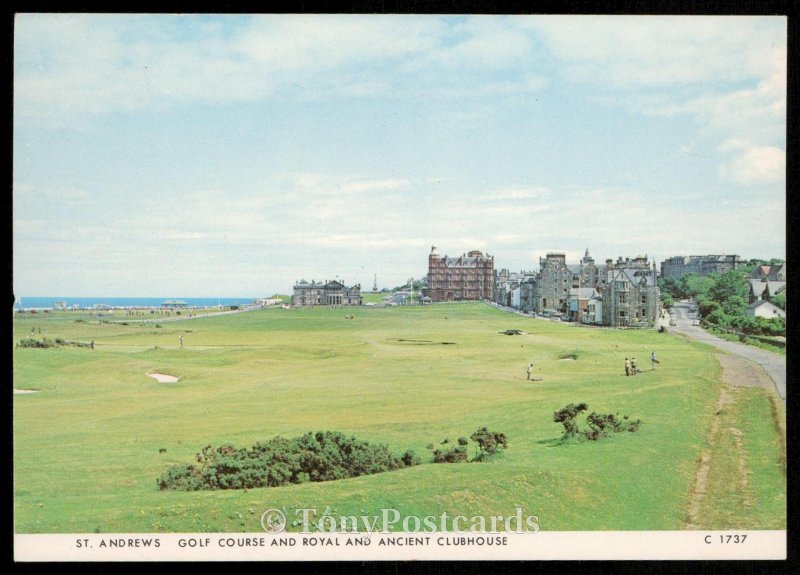 ST. ANDREWS GOLF COURSE AND ROYAL AND ANCIENT CLUBHOUSE