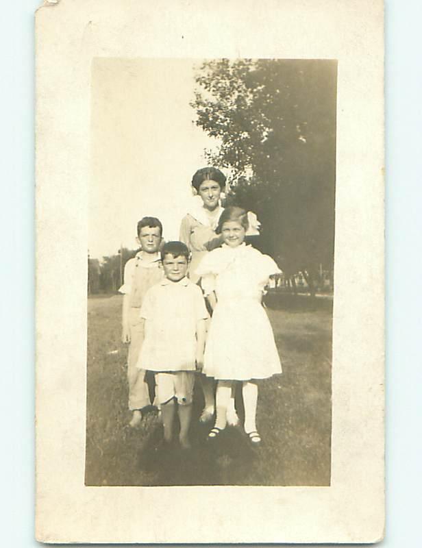 Pre-1918 rppc PRETTY GIRL WITH BROTHERS & MOM r5969