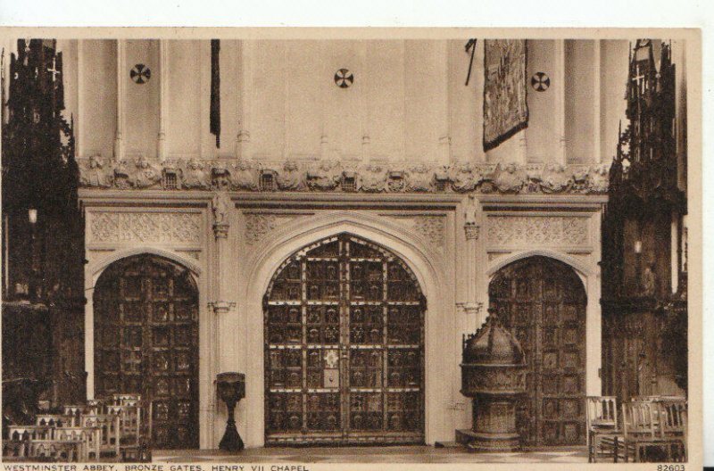 London Postcard - Westminster Abbey, Bronze Gates, Henry VII Chapel - Ref 19411A