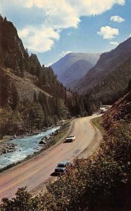 GALLATIN VALLEY Montana Highway Scene c1960s Vintage Postcard