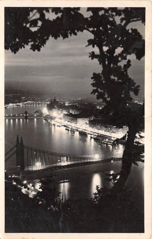 B36076 Budapest View of the Town by night   hungary