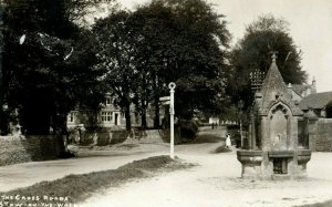 C. 1910-20 RPPC Cross Roads, Stow on the Wold Postcards P177