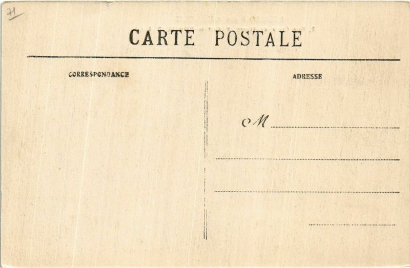 CPA Paray le Monial Rue Croix de Pierre FRANCE (954675)