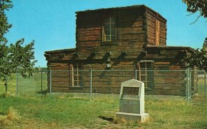 Vintage Postcard Jim Baker Cabin Frontier Park Fighter Trader Springs Colorado