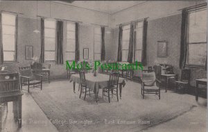 Co Durham Postcard - Darlington, The Training College, East Common Room RS35896