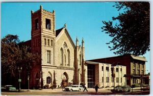 CEDAR RAPIDS, Iowa    FIRST PRESBYTERIAN CHURCH   ca 1960s   Postcard