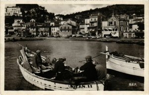 CPA Le LAVANDOU - Le Port (106457)