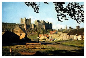 Postcard UK ENG Northumberland - Bamburgh Village and Castle