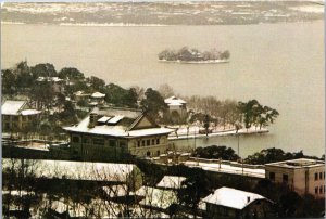 China Hangzhou Winter Scene of West Lake Vintage Postcard C177