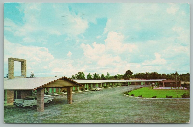 DeLand Florida~Chimney Corner Motel And Restaurant~Vintage Postcard