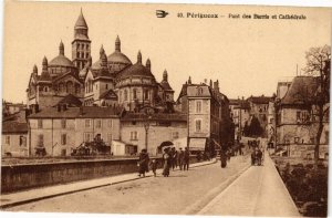 CPA PÉRIGUEUX-Pont des Barris et Cathédrale (232988)