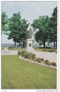 Officer Square and Lord Beaverbrook Monument, Frederiction, N.B., Canada,  40...