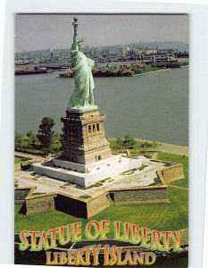 Postcard Statue of Liberty on Liberty Island New York City New York USA