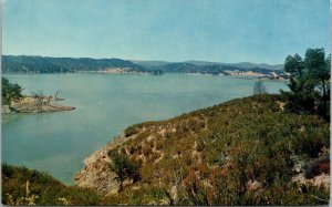 Lake Nacimiento Paso Robles Mountains Postcard VTG UNP Mike Roberts Vintage  