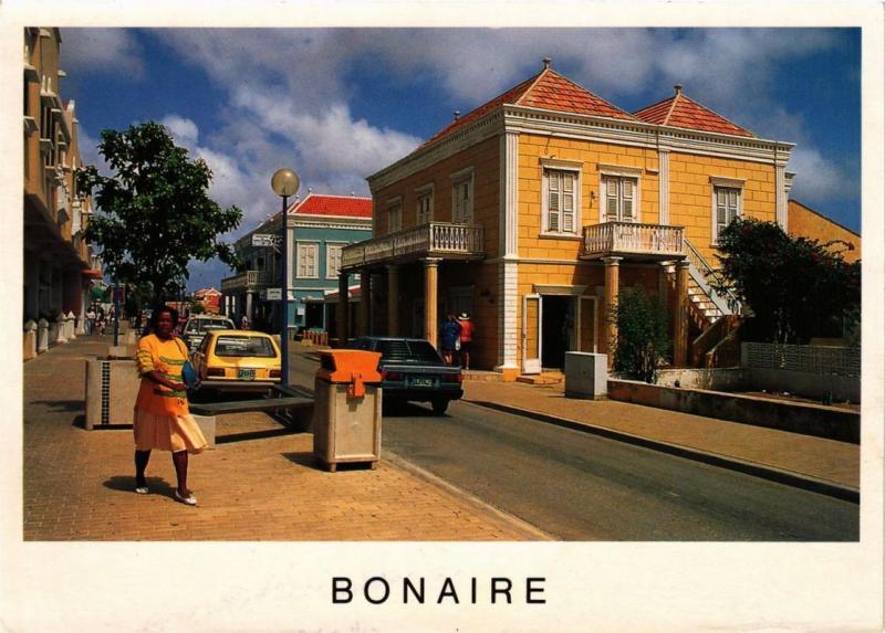 CPM AK Kaya Grandi Main street of Kralendijk BONAIRE (750249)