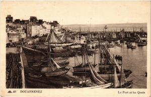 CPA DOUARNENEZ - Le Port et les Quais (458027)