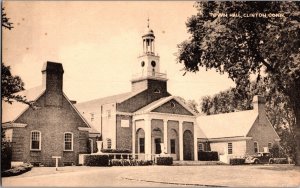 View of Town Hall, Clinton CT c1948 Vintage Postcard N67